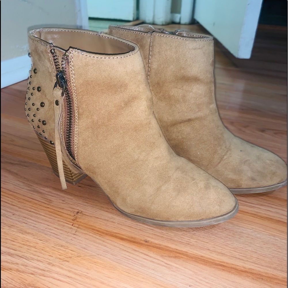 Woman’s booties - Picture 4 of 4